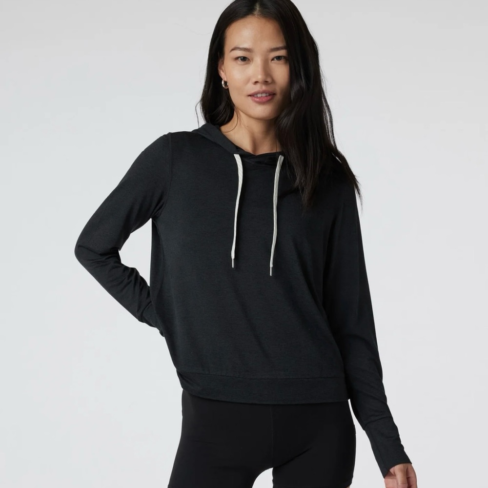 NWT Vuori Halo Essential Hoodie